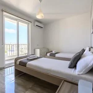 Alloggio in famiglia F9 3, Private Two Single Beds With Shared Bathroom In Shared Flat, Msida